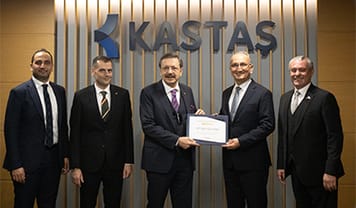 Il sig. M. Rifat Hisarcıklıoğlu ha reso omaggio a Kastas con una visita